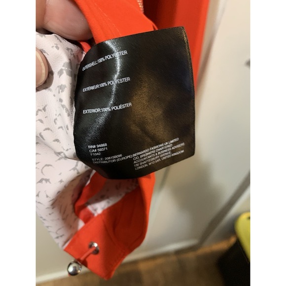 Bernardo Jacket Womens Size M Red Wind Rain Outdoors Hood Lightweight Casual - Picture 7 of 12